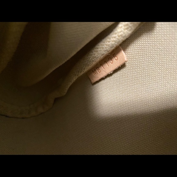 Authentic Louis Vuitton Discontinued Eva Clutch - Picture 5 of 12